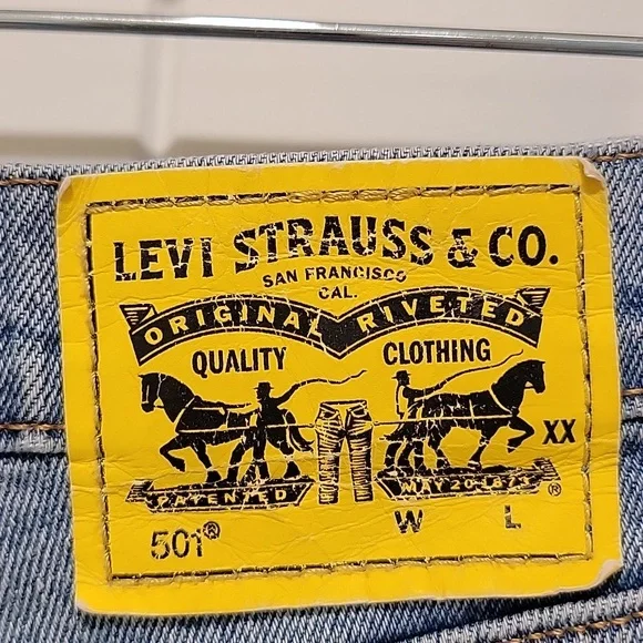 Snoopy Levis 501 Yellow Tag Button Fly Shorts Size 26 - Picture 8 of 13